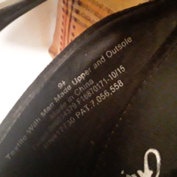 Heels - Picture 2 of 4